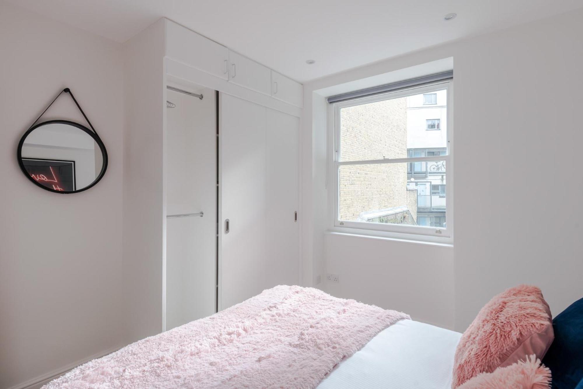 Apartamento The Sensual Breeze - Fitzrovia - Frankie Says Londres Exterior foto