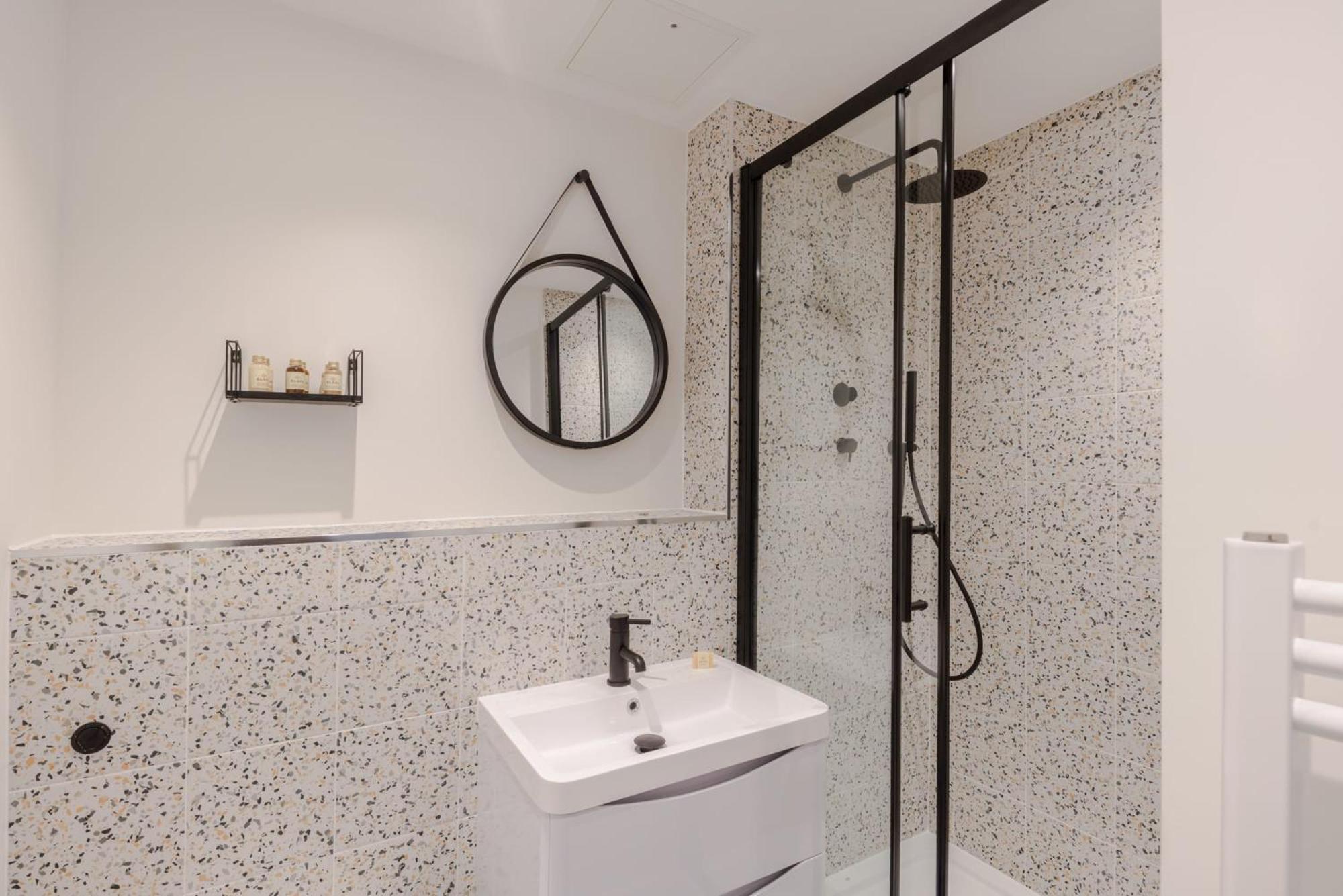 Apartamento The Sensual Breeze - Fitzrovia - Frankie Says Londres Exterior foto