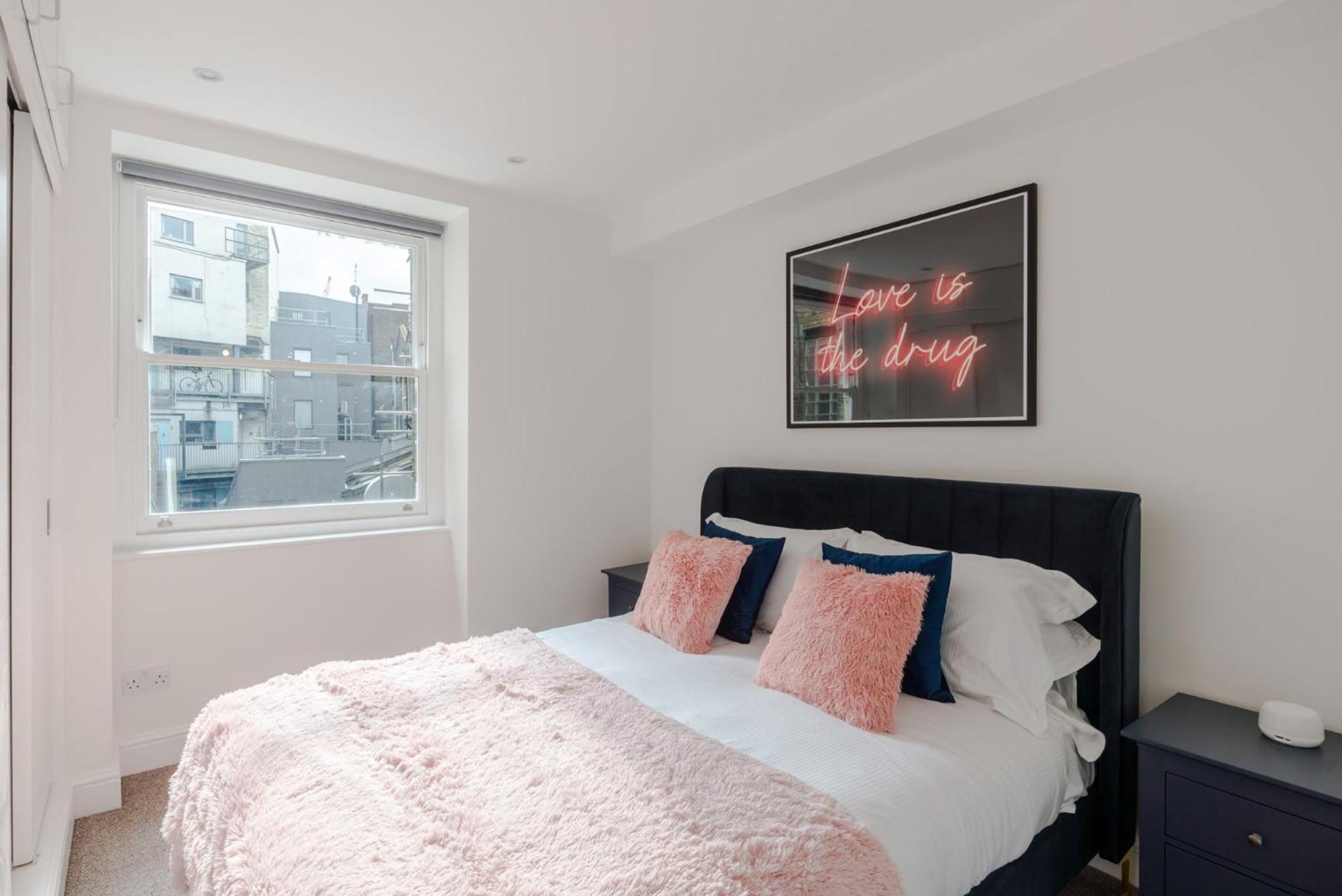Apartamento The Sensual Breeze - Fitzrovia - Frankie Says Londres Exterior foto